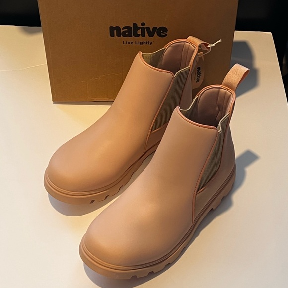 Native Shoes Kensington Treklite Boots Kids Chameleon Pink Ankle Chelsea - Picture 4 of 14